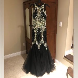 Gorgeous Black & Gemmed Long Dress
